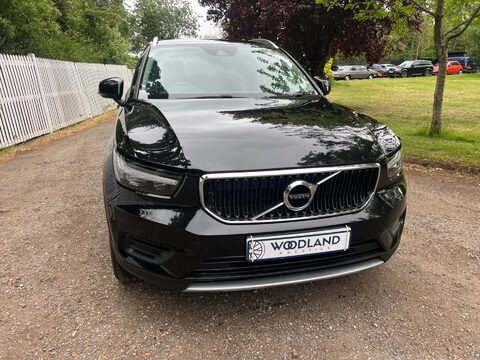 Volvo XC40 T3 MOMENTUM 2