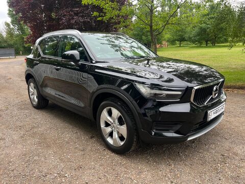 Volvo XC40 T3 MOMENTUM 5