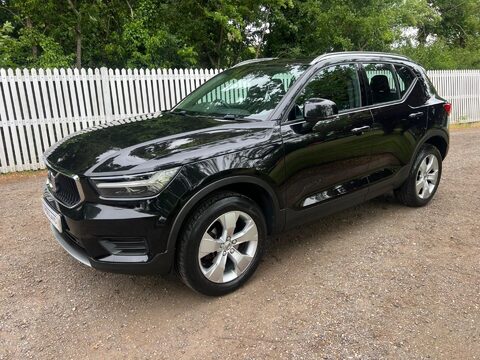 Volvo XC40 T3 MOMENTUM 15