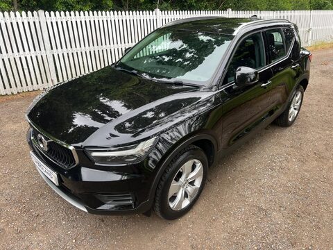 Volvo XC40 T3 MOMENTUM 16