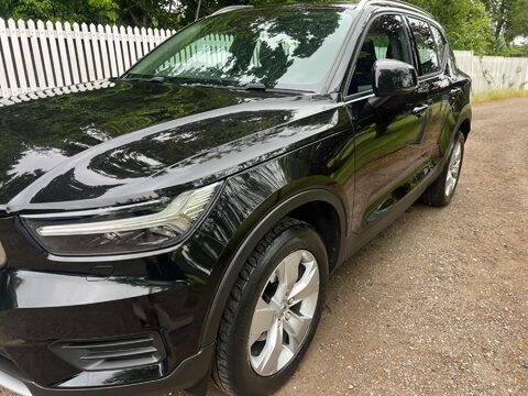 Volvo XC40 T3 MOMENTUM 17