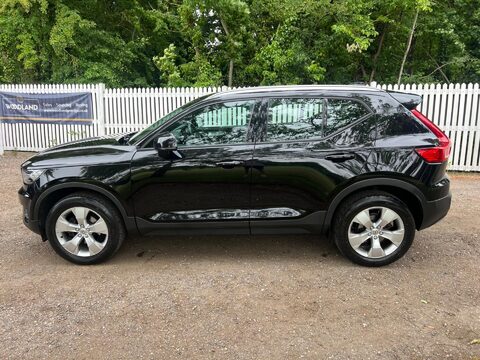 Volvo XC40 T3 MOMENTUM 20