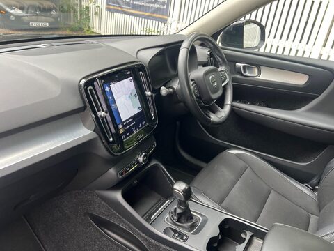 Volvo XC40 T3 MOMENTUM 36