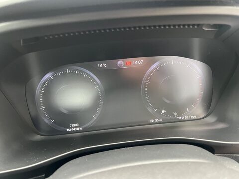 Volvo XC40 T3 MOMENTUM 52