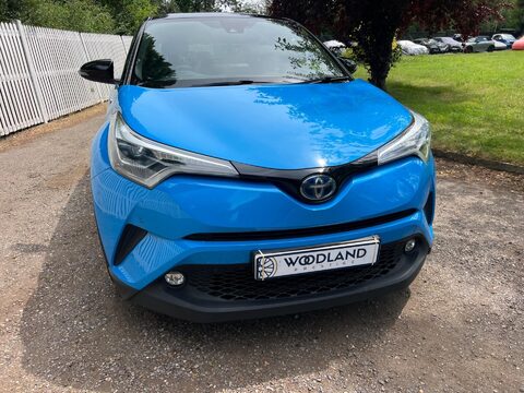 Toyota C-HR DYNAMIC 6
