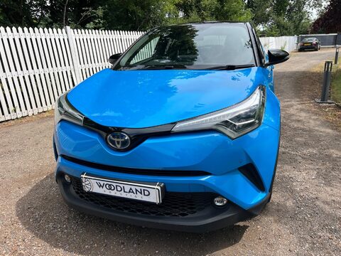 Toyota C-HR DYNAMIC 8