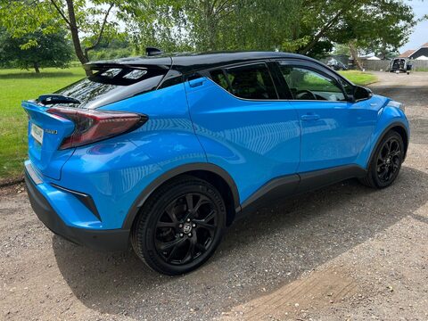 Toyota C-HR DYNAMIC 16