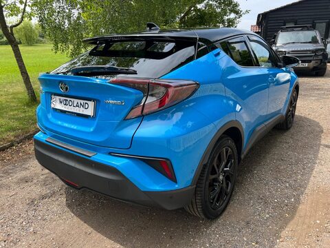 Toyota C-HR DYNAMIC 17