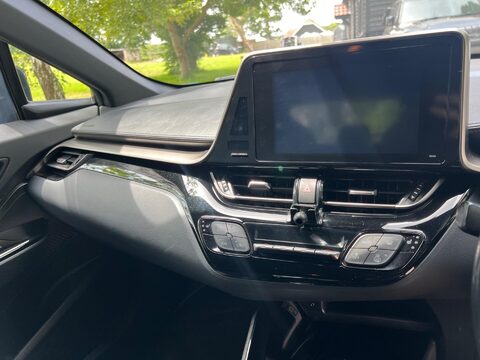 Toyota C-HR DYNAMIC 39