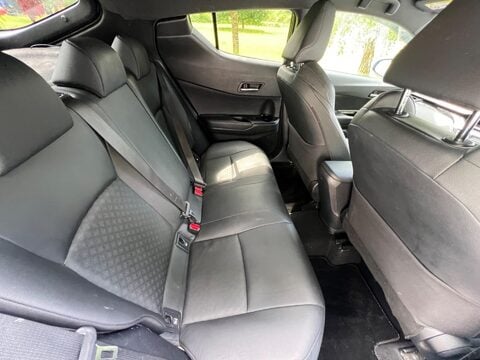 Toyota C-HR DYNAMIC 42