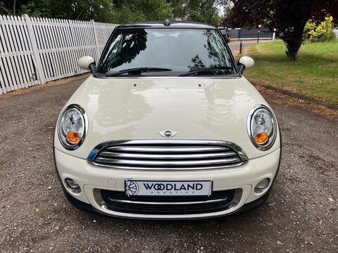 Mini Convertible 1.6 Cooper D Euro 5 (s/s) 2dr 5