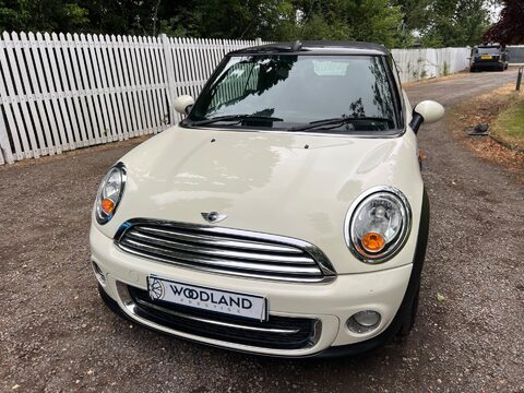Mini Convertible 1.6 Cooper D Euro 5 (s/s) 2dr 8