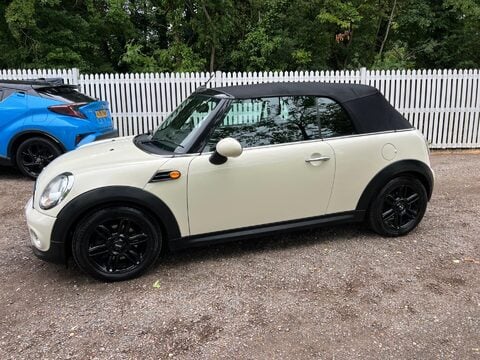 Mini Convertible 1.6 Cooper D Euro 5 (s/s) 2dr 10