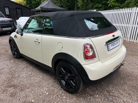 Mini Convertible 1.6 Cooper D Euro 5 (s/s) 2dr 13