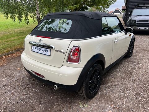 Mini Convertible 1.6 Cooper D Euro 5 (s/s) 2dr 16