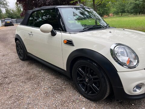 Mini Convertible 1.6 Cooper D Euro 5 (s/s) 2dr 18
