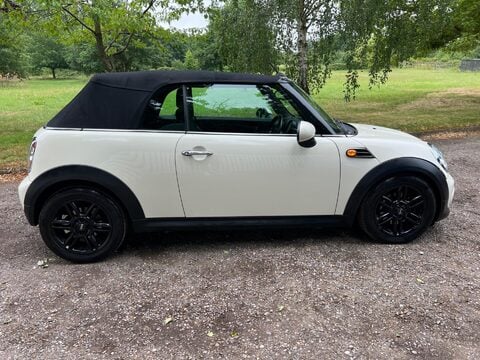 Mini Convertible 1.6 Cooper D Euro 5 (s/s) 2dr 20