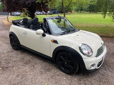 Mini Convertible 1.6 Cooper D Euro 5 (s/s) 2dr 25