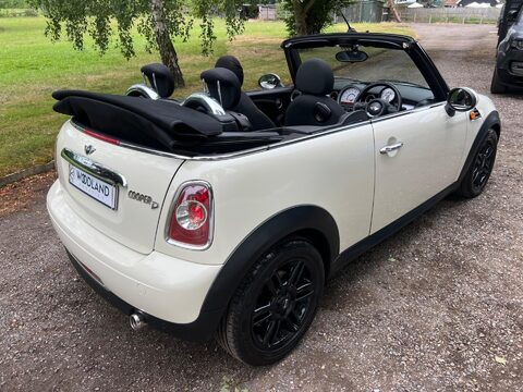 Mini Convertible 1.6 Cooper D Euro 5 (s/s) 2dr 27