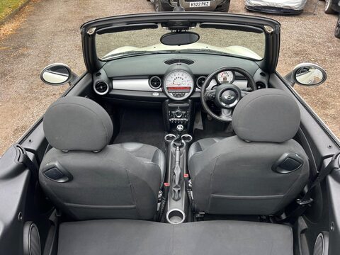 Mini Convertible 1.6 Cooper D Euro 5 (s/s) 2dr 44