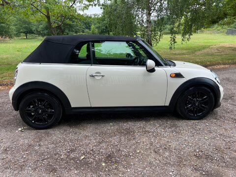 Mini Convertible 1.6 Cooper D Euro 5 (s/s) 2dr 20