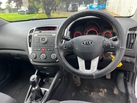 Kia Ceed 1 18