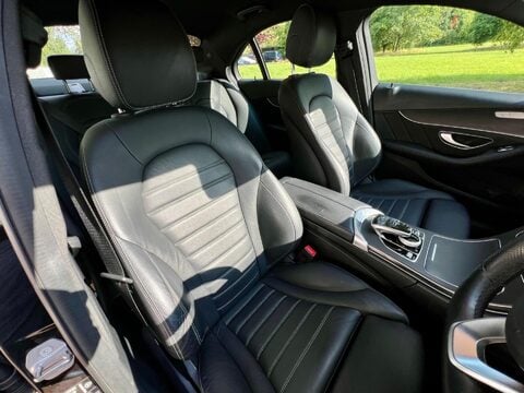 Mercedes-Benz C Class C 300 AMG LINE PREMIUM 34