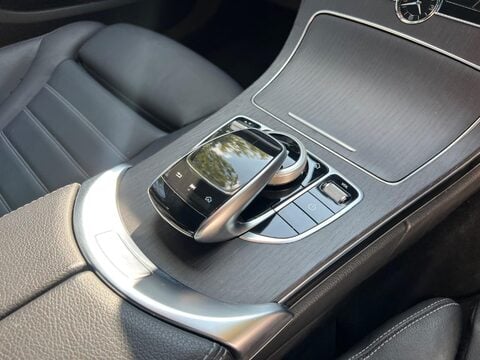 Mercedes-Benz C Class C 300 AMG LINE PREMIUM 40