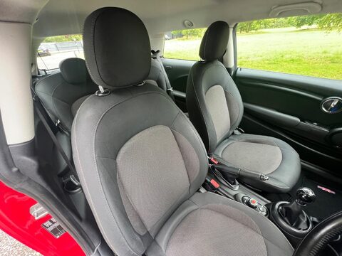 Mini Hatch ONE 33