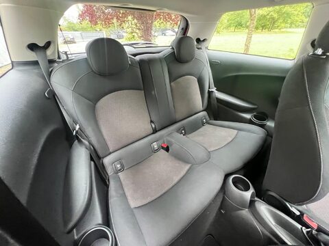 Mini Hatch ONE 32