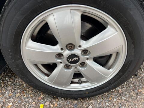 Mini Hatch ONE 24