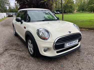 Mini Hatch ONE 3