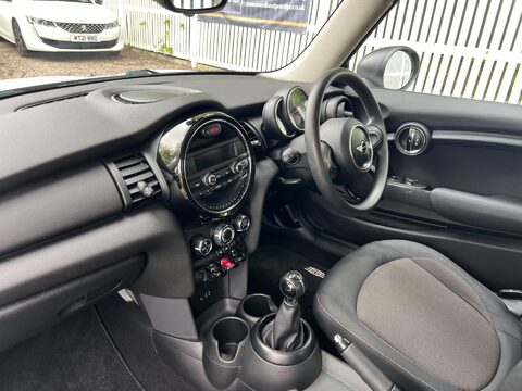 Mini Hatch ONE 39