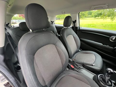 Mini Hatch ONE 32