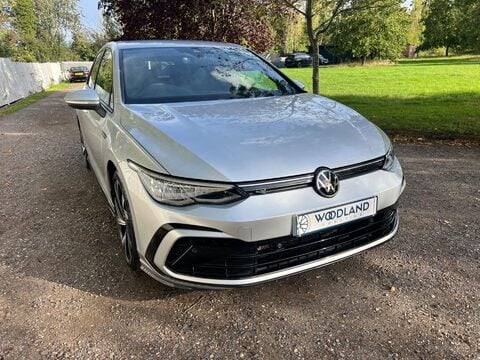 Volkswagen Golf R-LINE TSI 5