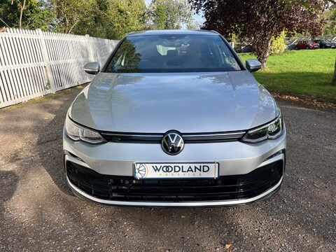Volkswagen Golf R-LINE TSI 8