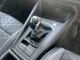 Volkswagen Golf R-LINE TSI 40