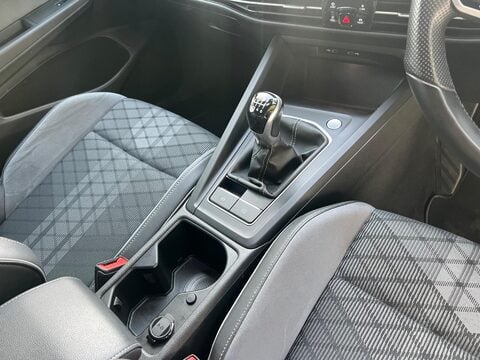 Volkswagen Golf R-LINE TSI 35