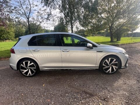 Volkswagen Golf R-LINE TSI 19