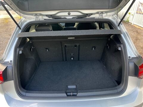 Volkswagen Golf R-LINE TSI 52