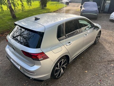 Volkswagen Golf R-LINE TSI 32