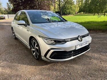 Volkswagen Golf R-LINE TSI 4