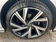 Volkswagen Golf R-LINE TSI 23