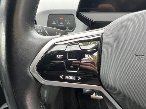 Volkswagen ID.3 Pro Performance 58kWh Business Auto 5dr 31