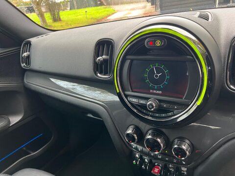 Mini Countryman COOPER 37