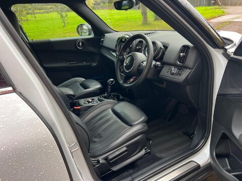 Mini Countryman COOPER 27