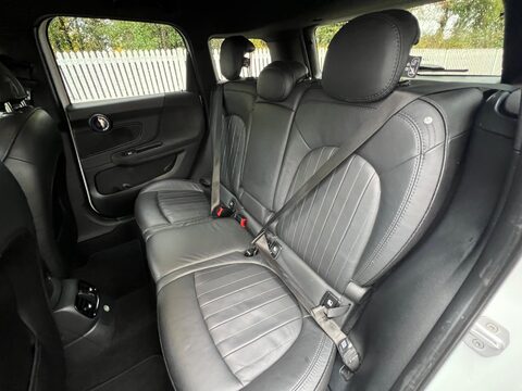 Mini Countryman COOPER 46