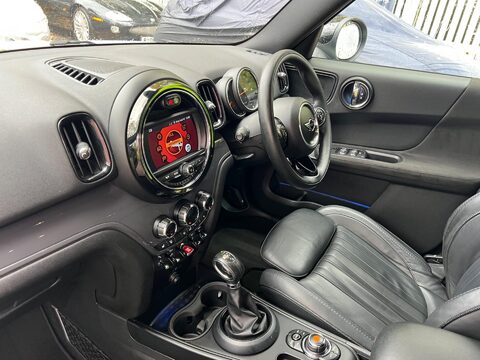 Mini Countryman COOPER 44