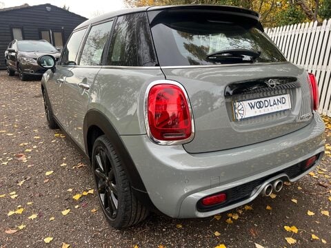 Mini Hatch COOPER S 24