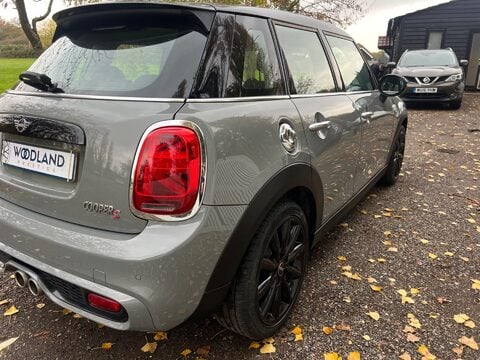 Mini Hatch COOPER S 29